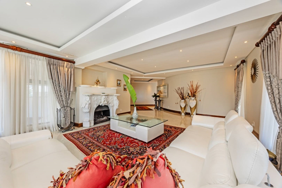 8 Bedroom Property for Sale in Baronetcy Estate Western Cape